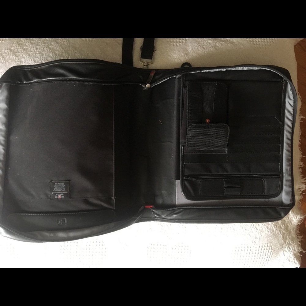 Brief case - Picture 2 of 4